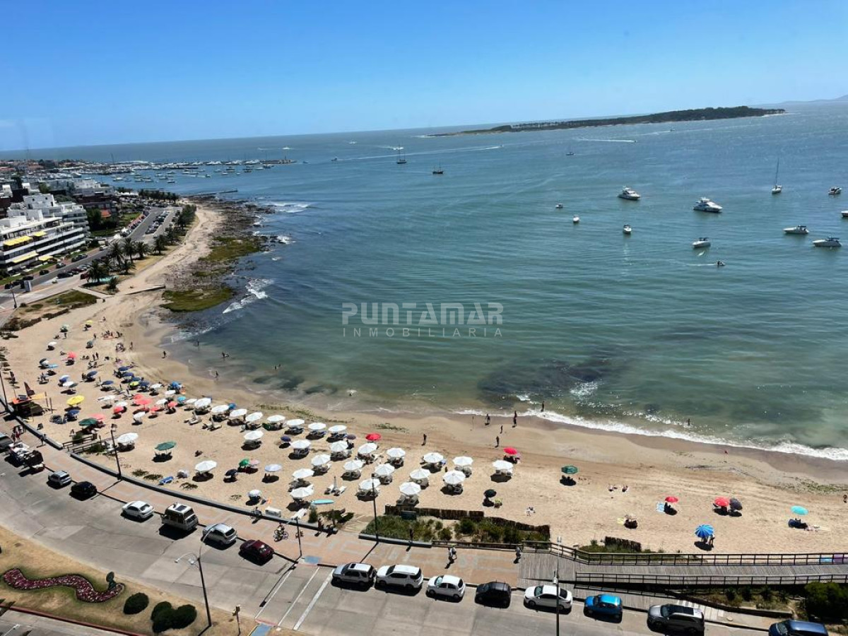 Apartamento ID.212832 - Malecon esquinero en alquiler