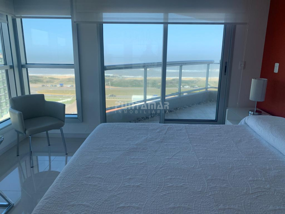 Apartamento ID.212207 - DEPARTAMENTO DE 3 DORMITORIOS EN LA BRAVA EN EDIFICIO DE CATEGORIA