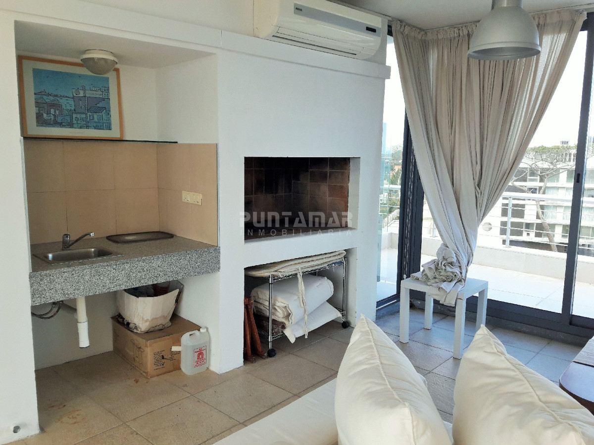 Apartamento ID.211775 - DIVINO DUPLEX DE TRES DORMITORIOS, AMPLIA TERRAZA Y UNA VISTA INCREÍBLE HACIA EL MAR