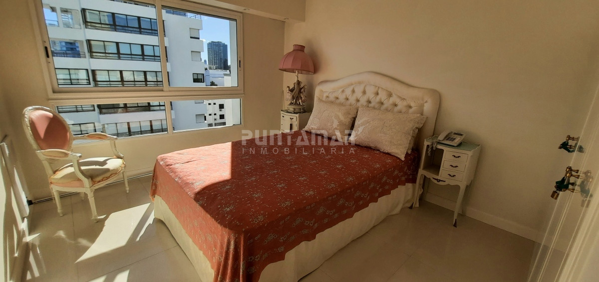 Apartamento ID.213312 - IMPORTANTE DEPARTAMENTO DE 3 DORMITORIOS EN PRIMERA LINEA DE LA MANSA 