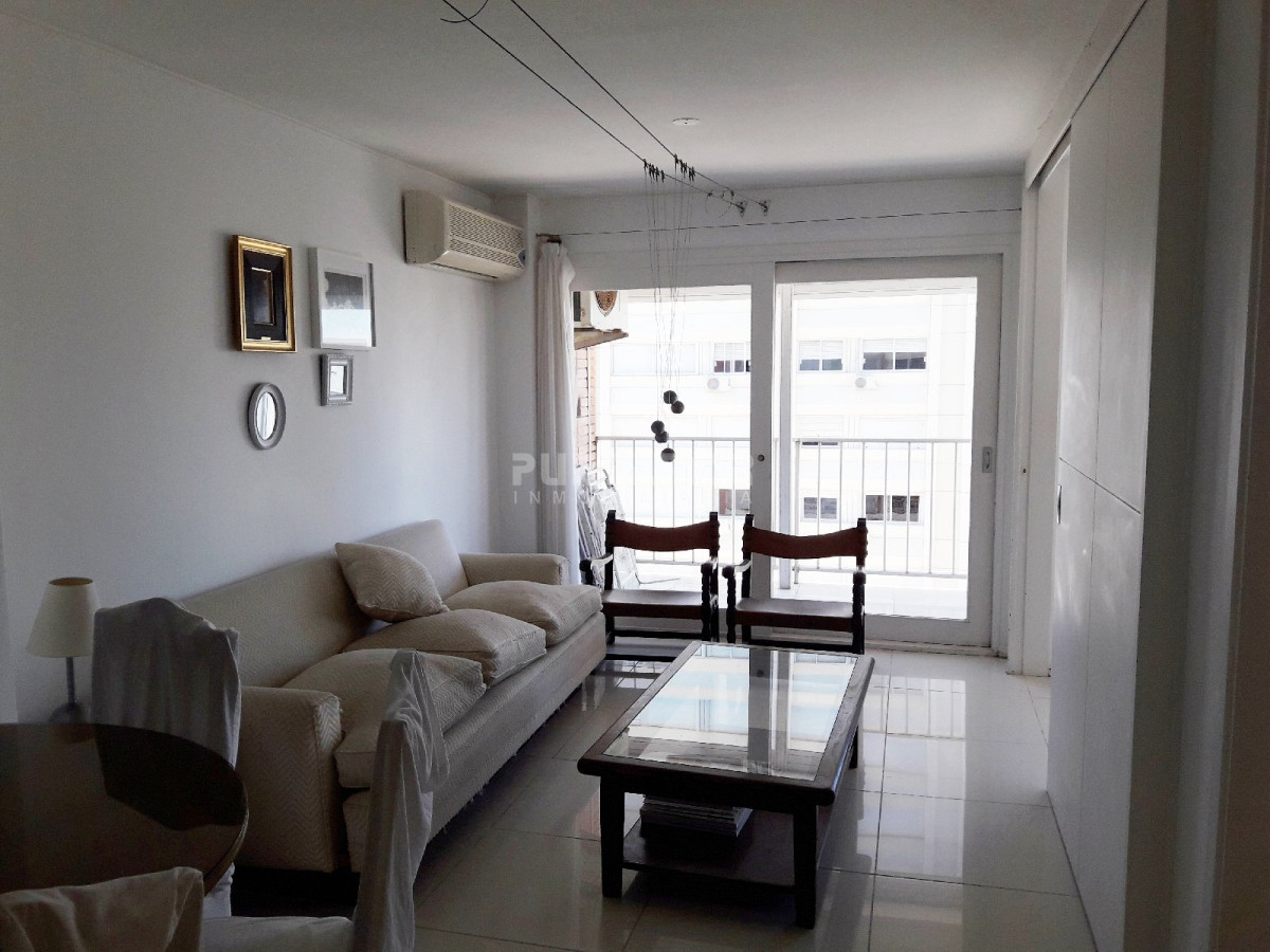 Apartamento ID.1271 - LINDO APARTAMENTO UBICADO EN PENINSULA, UN DORMITORIO, TERRAZA CON VISTA HACIA EL MAR Y MUY LUMINOSO.!!