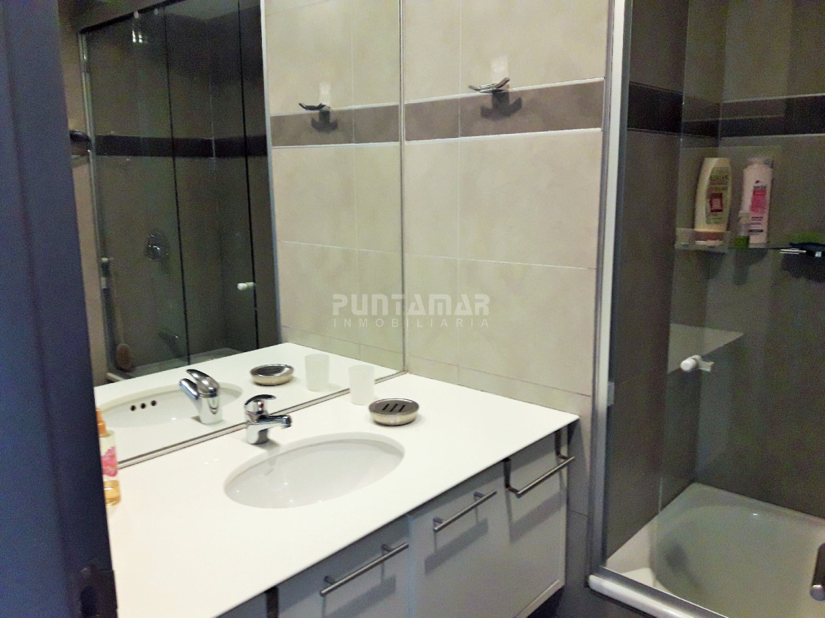 Apartamento ID.211775 - DIVINO DUPLEX DE TRES DORMITORIOS, AMPLIA TERRAZA Y UNA VISTA INCREÍBLE HACIA EL MAR