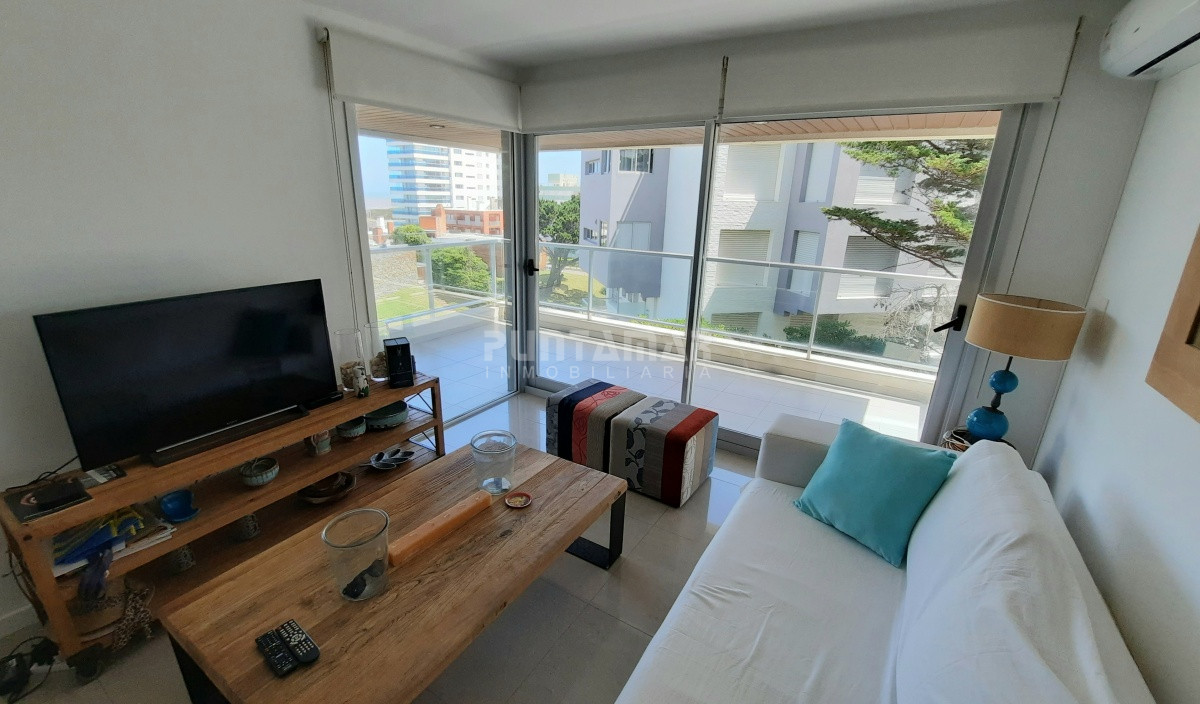 Apartamento ID.212848 - DEPARTAMENTO DE 2 DORMITORIOS EN EDIFICIO DE CATEGORIA CON VISTA AL MAR