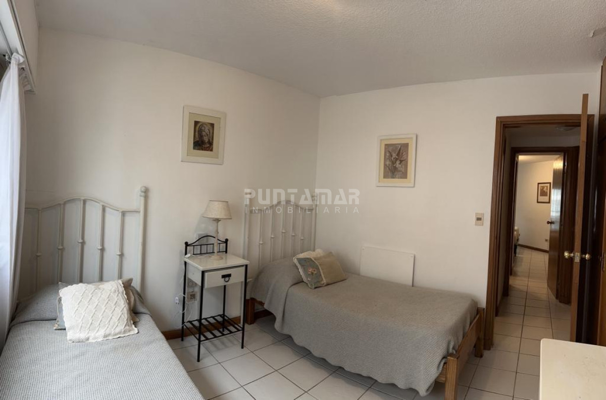 Apartamento ID.212938 - VENTA DE DEPARTAMENTO DOS DORMITORIOS FRENTE AL MAR