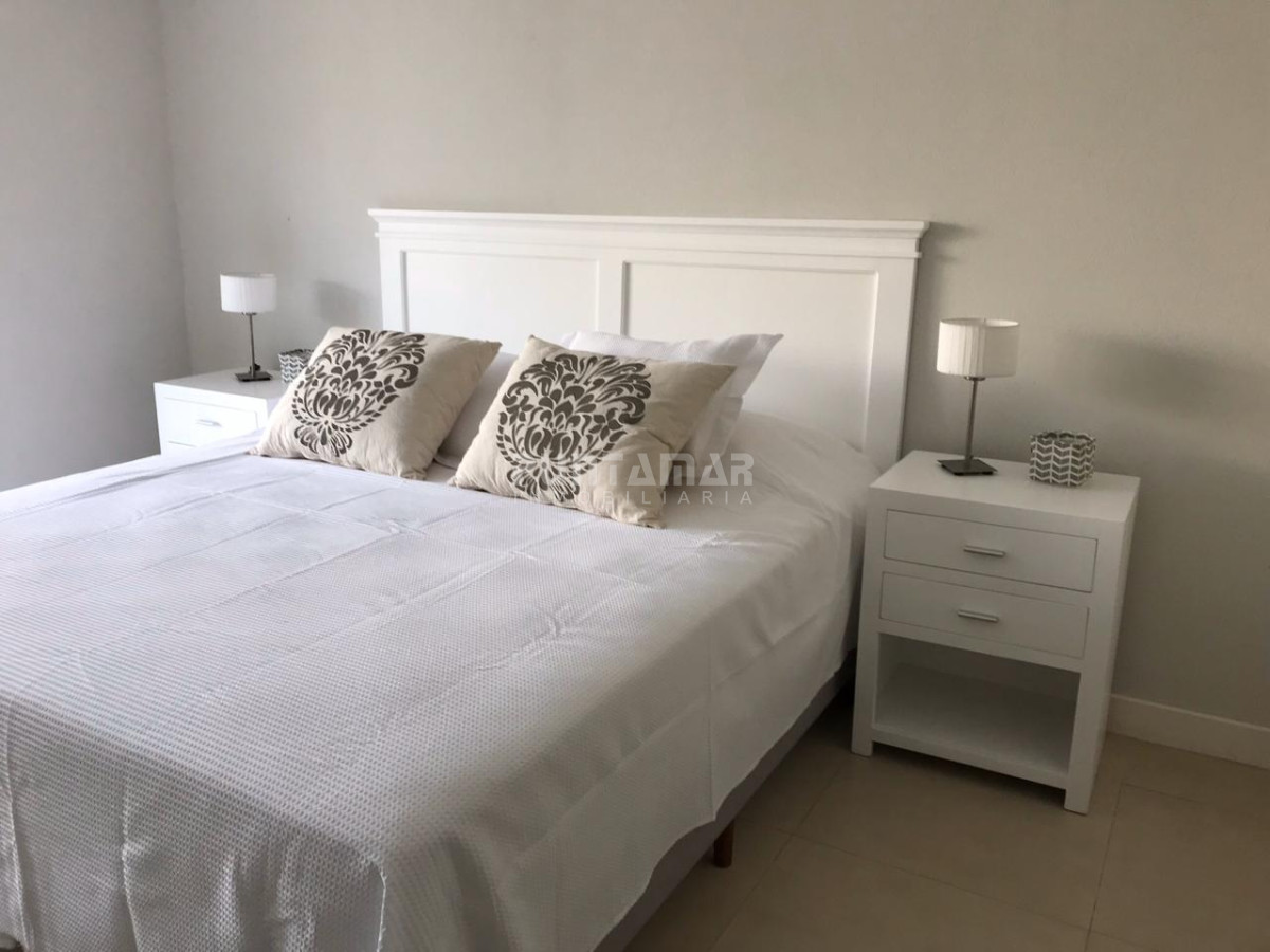 Apartamento ID.211984 - APARTAMENTO EN ALQUILER CON UN LINDO PATIO CON PARRILLERO Y JARDIN SUPER DISFRUTABLE. 