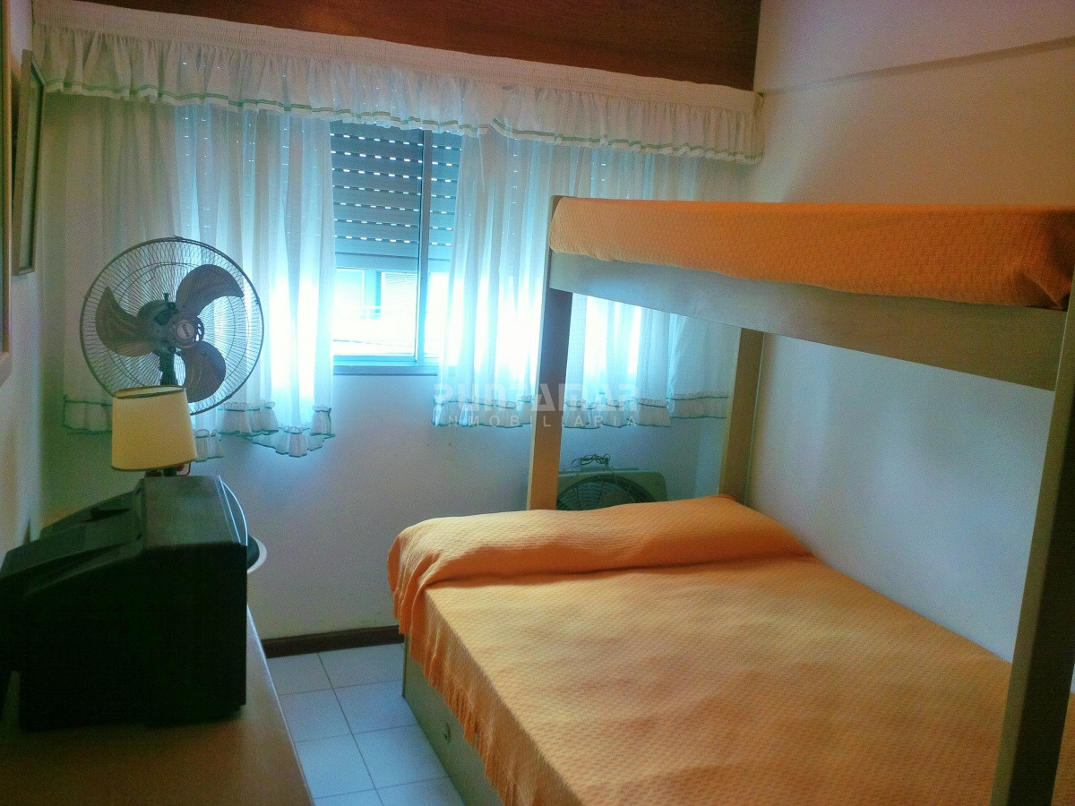 Apartamento ID.1290 - Departamento en alquiler en Peninsula, vista al mar, playa brava