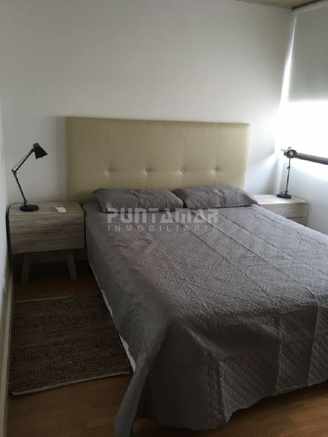 Apartamento ID.211721 - APARTAMENTO UBICADO EN ZONA DE PLAYA MANSA FRENTE AL MAR, TERRAZA AL FRENTE CON MUY BUENA VISTA HACIA LA PLAYA