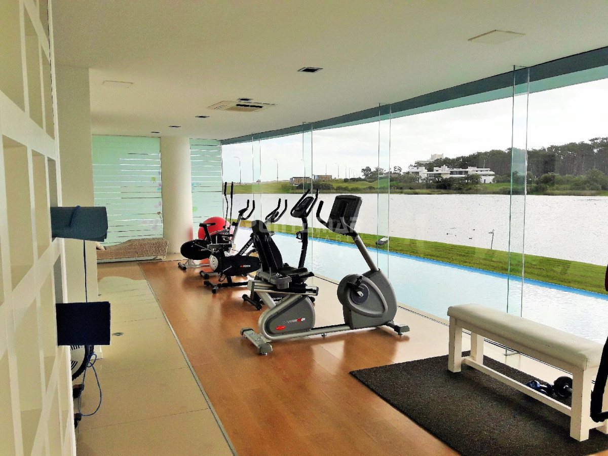 Apartamento ID.211775 - DIVINO DUPLEX DE TRES DORMITORIOS, AMPLIA TERRAZA Y UNA VISTA INCREÍBLE HACIA EL MAR