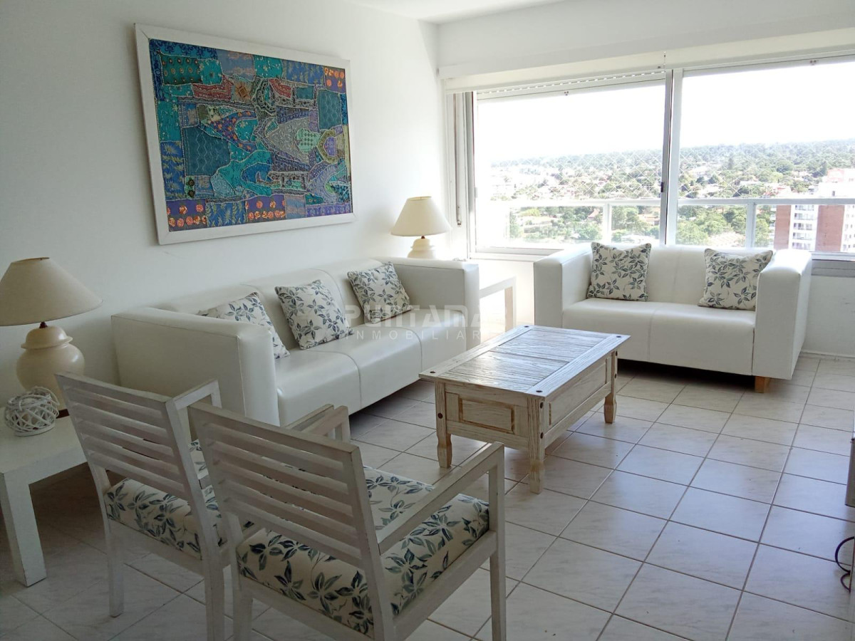 Apartamento ID.213101 - Lincoln Center Venta de amplio apartamento con todos los servicios frente al mar