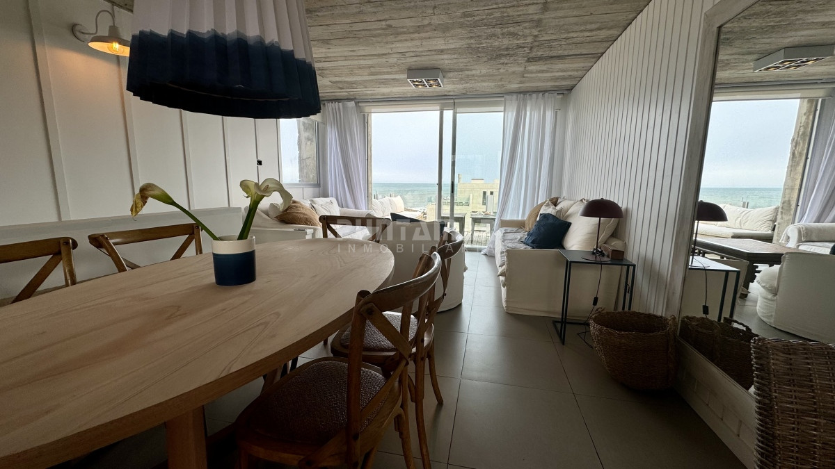 Apartamento ID.213400 - TRIPLEX RECICLADO DE 3 DORMITORIOS A METROS DEL MAR EN LA BARRA - MONTOYA