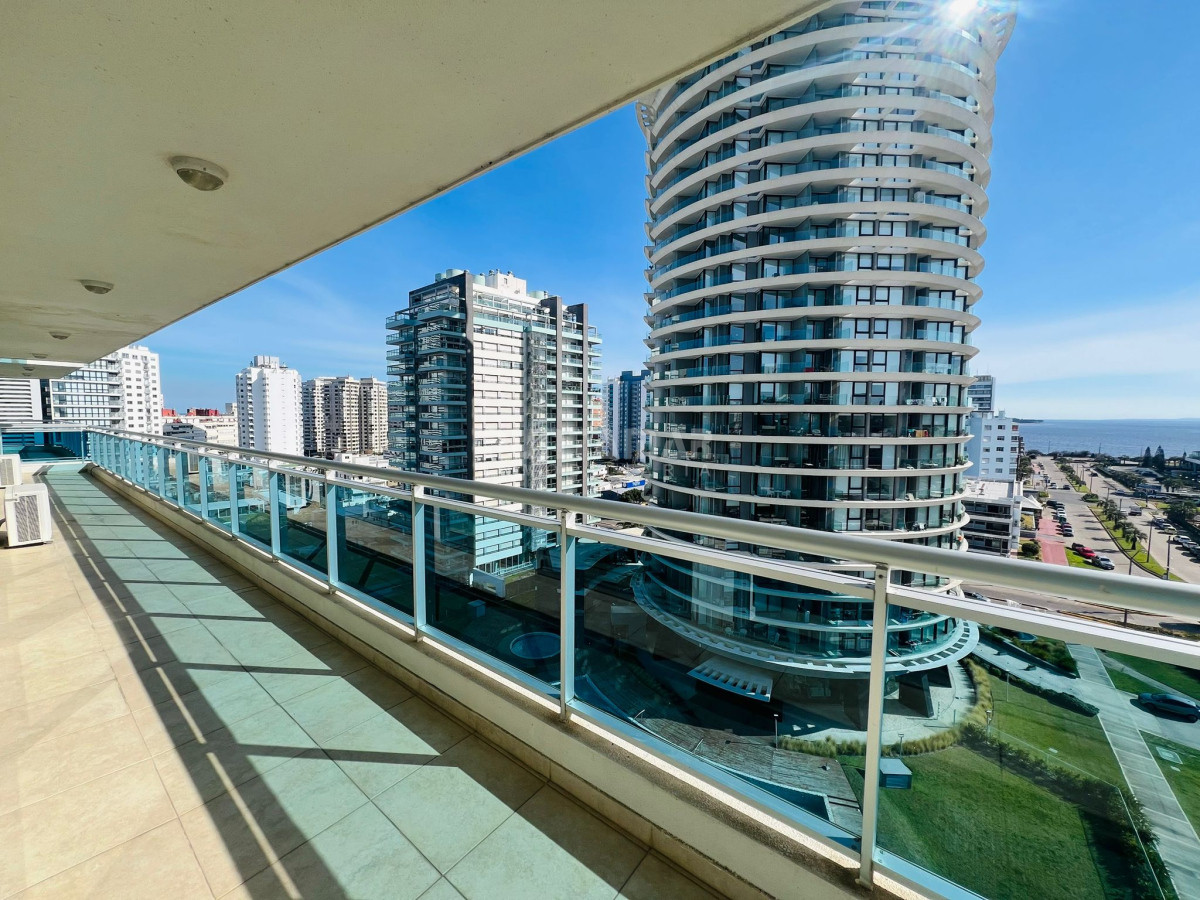 Apartamento ID.213731 - EXCLUSIVO PENTHOUSE DE 3 DORMITORIOS SOBRE AVENIDA CHIVERTA