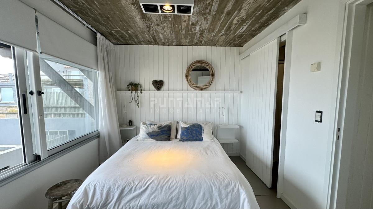 Apartamento ID.213400 - TRIPLEX RECICLADO DE 3 DORMITORIOS A METROS DEL MAR EN LA BARRA - MONTOYA