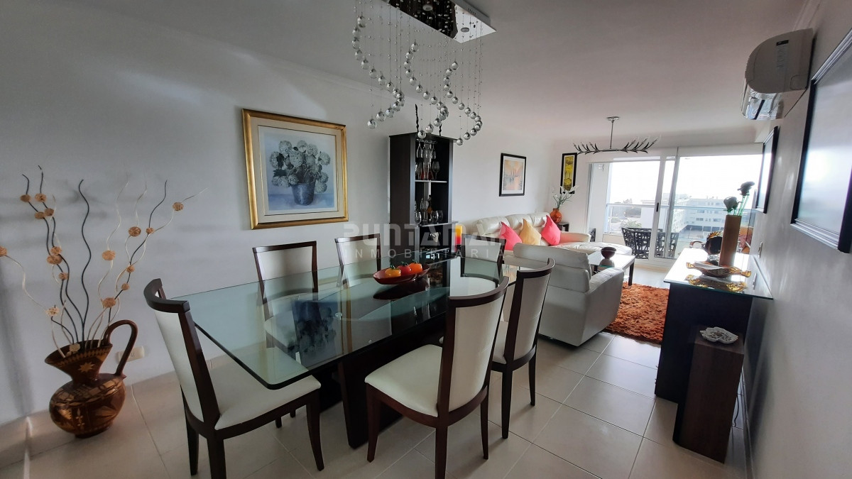 Apartamento ID.211635 - DEPARTAMENTO CON EXCELENTE VISTA A PLAYA MANSA 