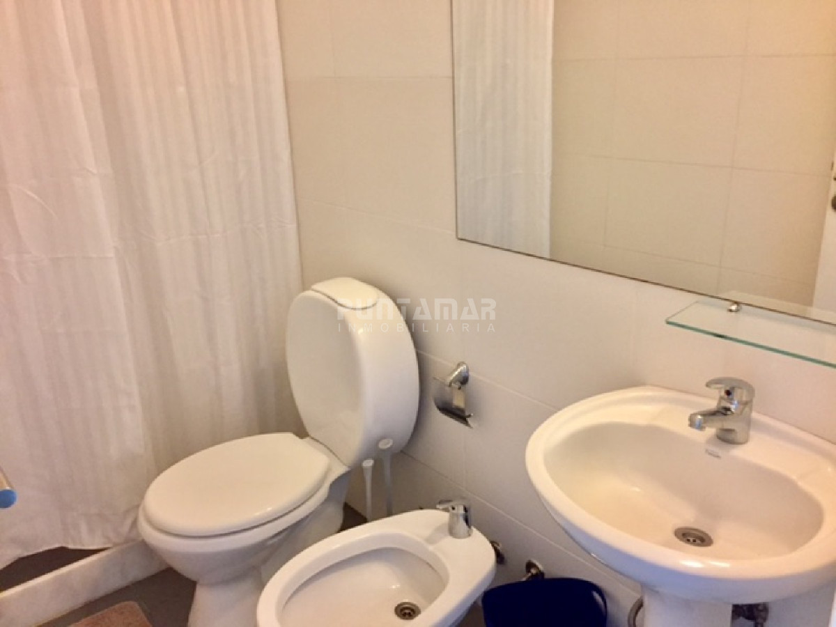 Apartamento ID.211693 - Apartamento en Manantiales, 2 dormitorios *