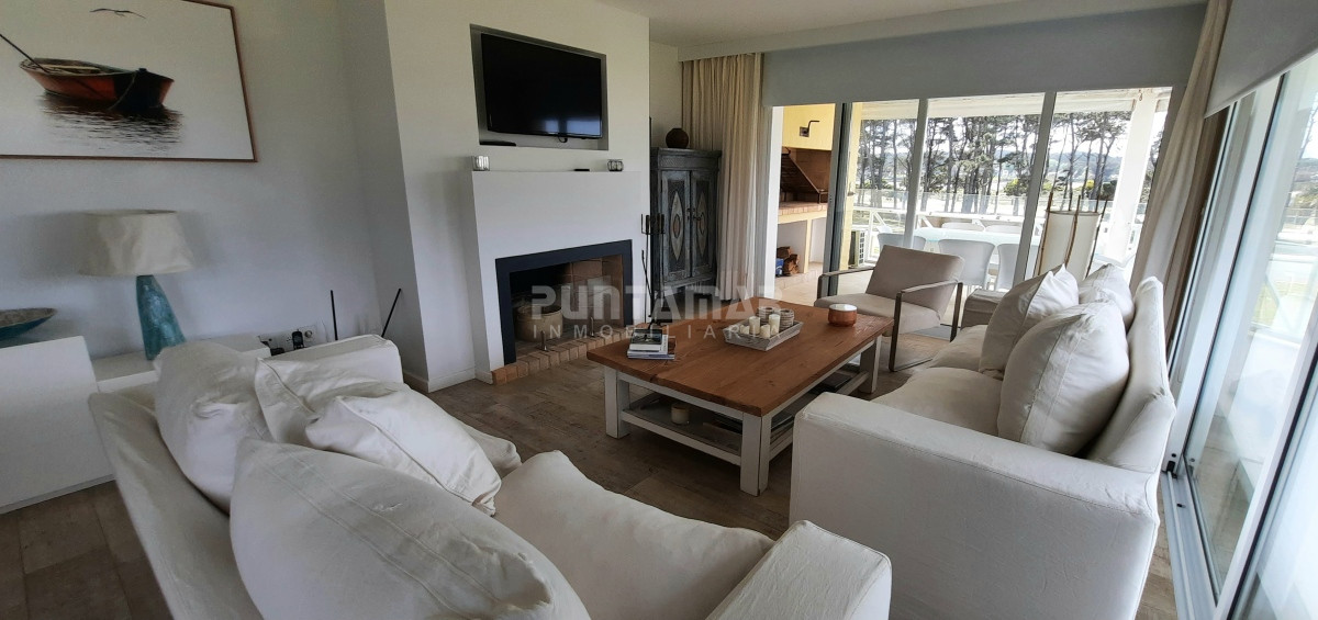Apartamento ID.213396 - IMPORTANTE DEPARTAMENTO EN RINCON DEL INDIO, A PASOS DE LA BARRA
