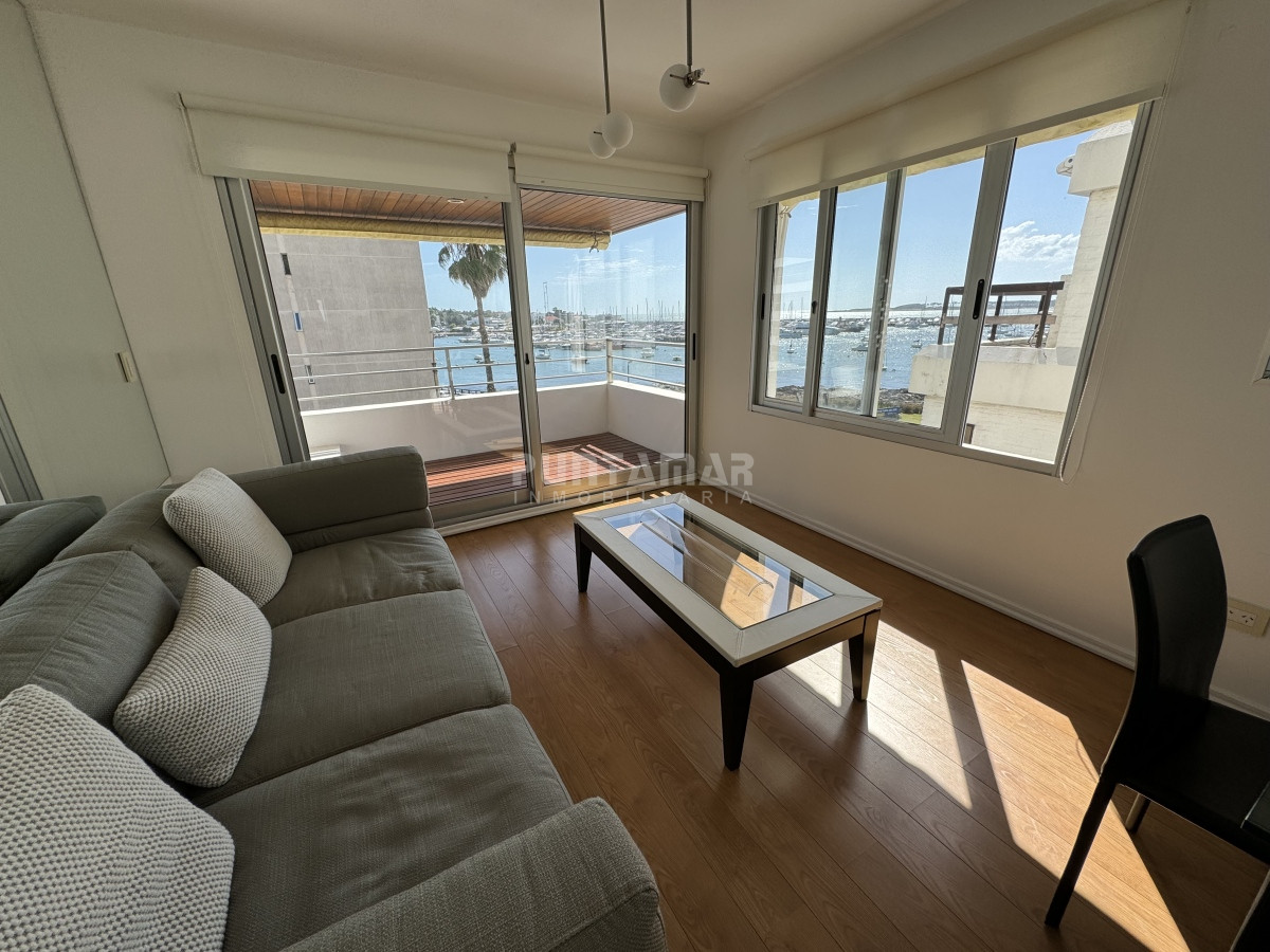 Apartamento ID.1351 - Reciclado en venta, vista al puerto