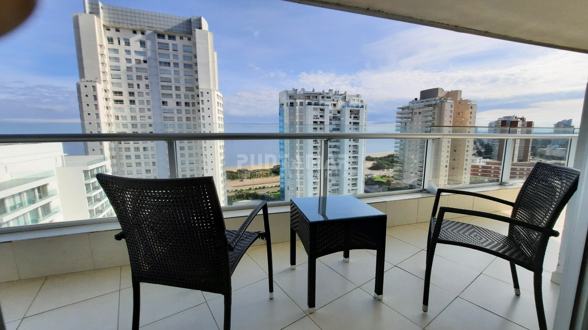 Apartamento ID.211769 - DEPARTAMENTO EN TORRE DE CATEGORIA CON VISTA A PLAYA MANSA
