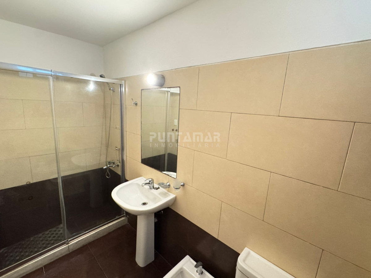 Apartamento ID.213675 - OPORTUNIDAD VENTA APARTAMENTO 2  DORMITORIOS EN POCITOS 100 METROS DE LA RAMBLA