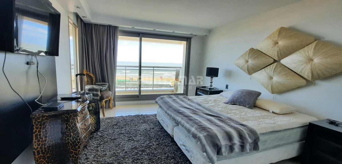 Apartamento ID.1357 - IMPORTANTE DEPARTAMENTO DE 3 DORMITORIOS EN SUITE EN EDIFICIO DE CATEGORIA