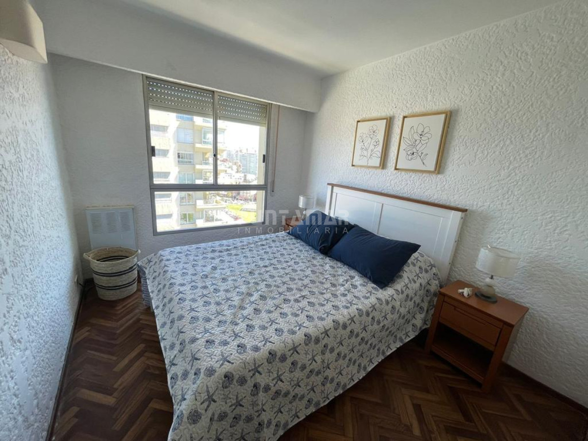 Apartamento ID.212832 - Malecon esquinero en alquiler