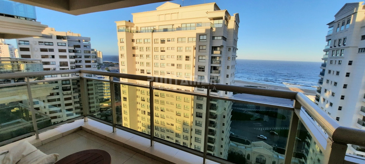 Apartamento ID.213329 - IMPORTANTE DEPARTAMENTO DE 3 DORMITORIOS EN SUITE EN EDIFICIO DE CATEGORIA