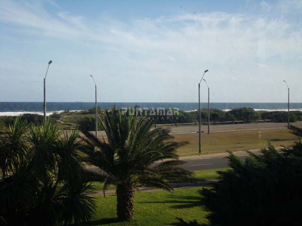 Apartamento ID.10007 - Frente a la playa en San Rafael