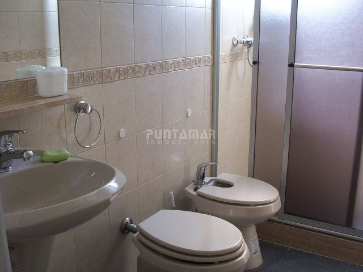 Apartamento ID.1032 - ALQUILER INVERNAL Y TEMPORADA DE VERANO, FRENTE AL PUERTO DE PUNTA DEL ESTE, CON HERMOSA VISTA AL MAR 