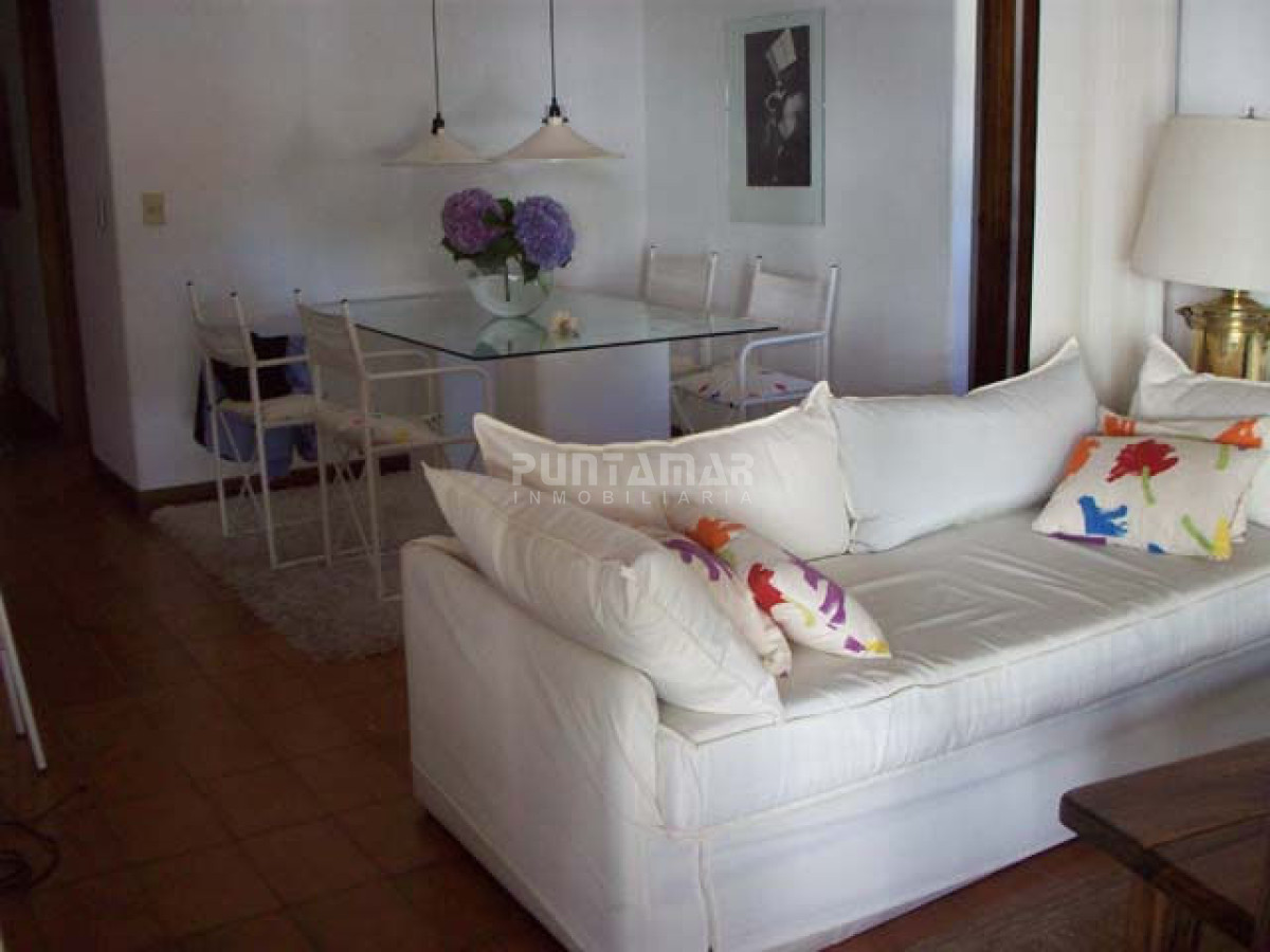 Apartamento ID.1049 - Alquiler de Apartamento en Peninsula, 1 dormitorios 