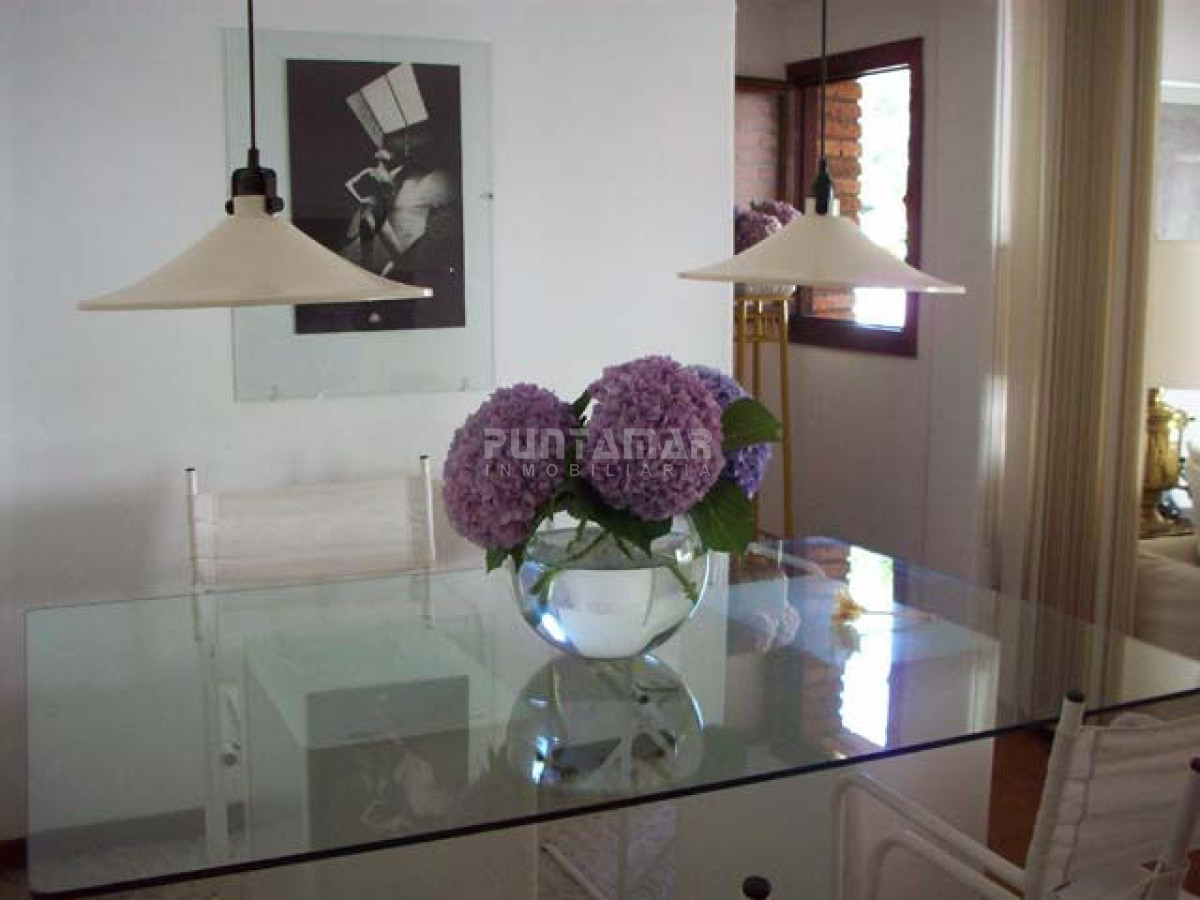 Apartamento ID.1049 - Alquiler de Apartamento en Peninsula, 1 dormitorios 