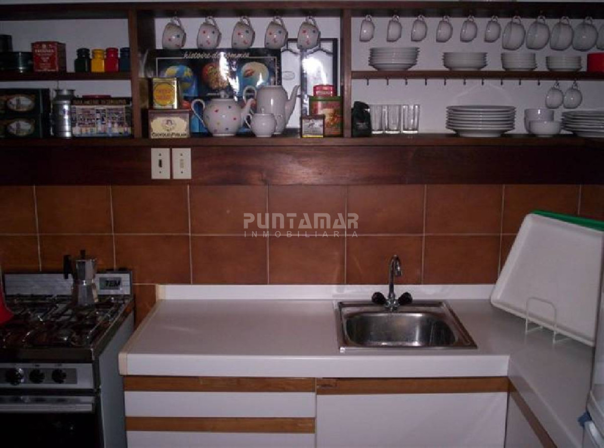 Apartamento ID.1049 - Alquiler de Apartamento en Peninsula, 1 dormitorios 