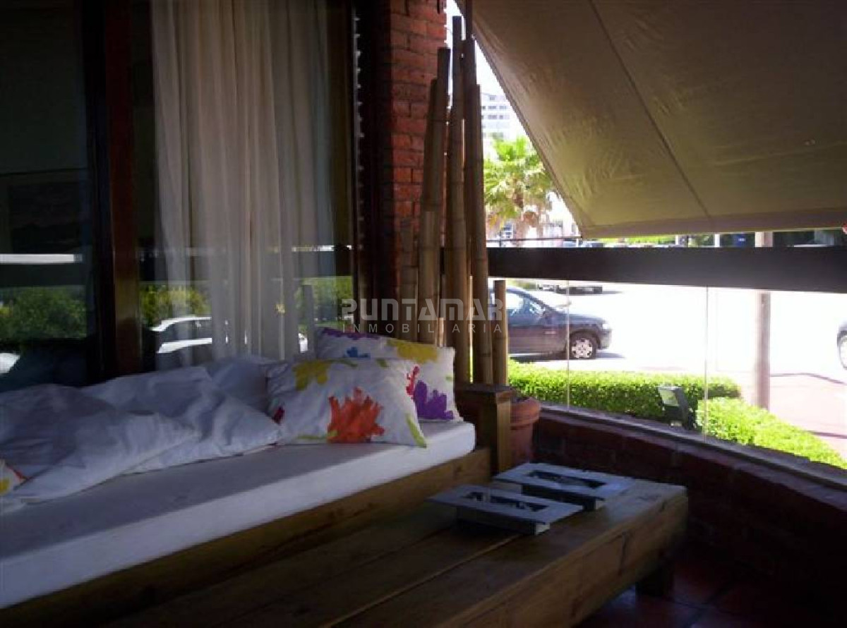 Apartamento ID.1049 - Alquiler de Apartamento en Peninsula, 1 dormitorios 