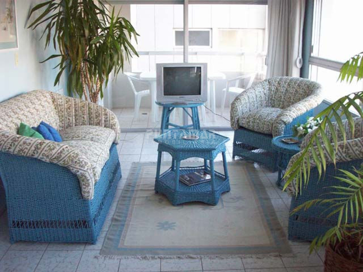 Apartamento ID.1189 - HERMOSO APARTAMENTO 2 DORMITORIOS EN PUNTA DEL ESTE
