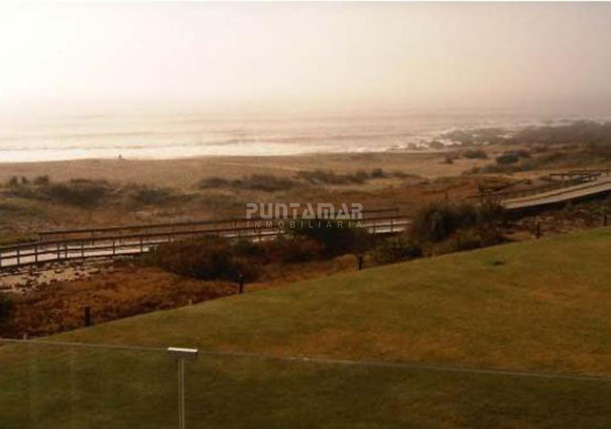 Apartamento ID.11 - DIVINO APARTAMENTO EN VENTA Y ALQUILER TEMPORADA FRENTE A LA PLAYA 