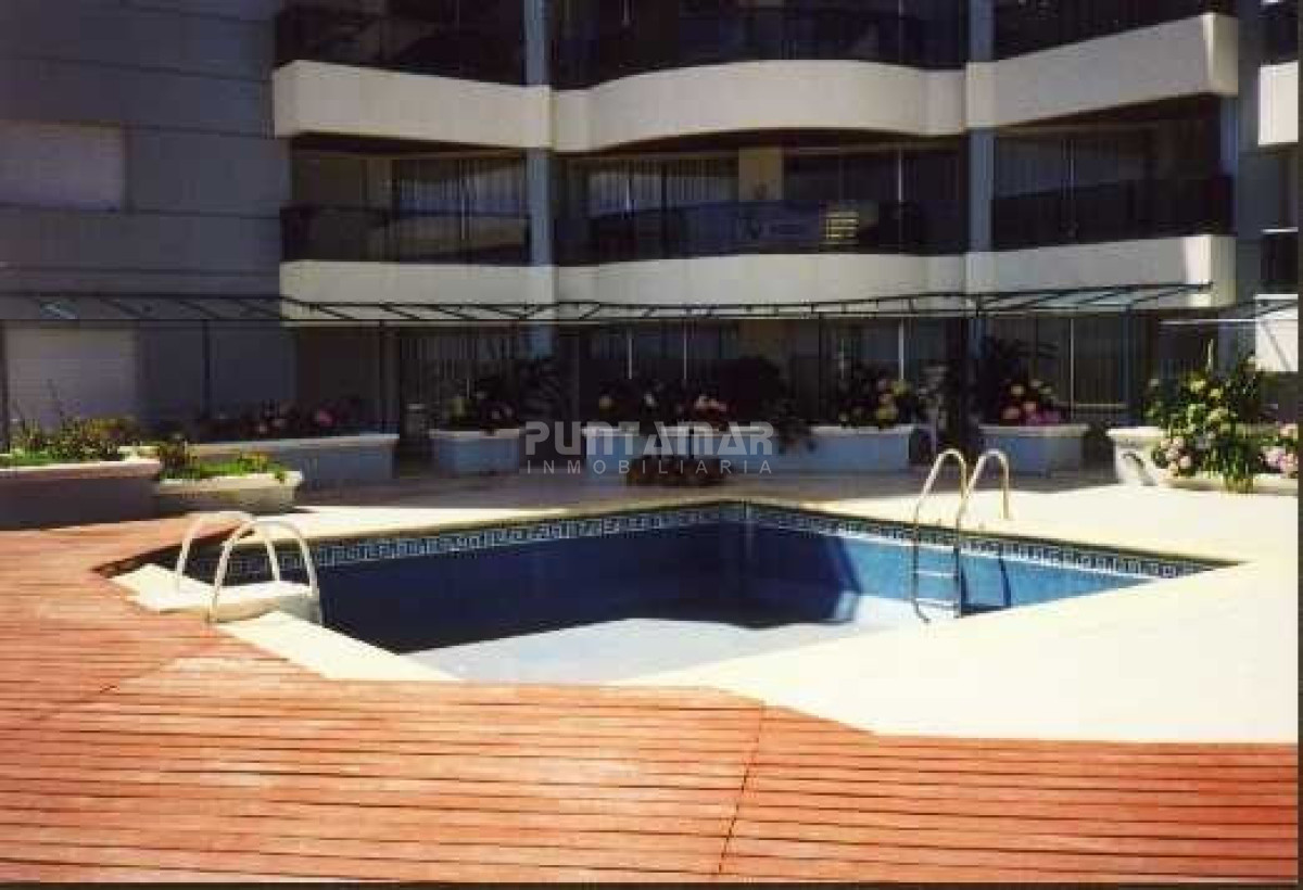 Apartamento ID.1232 - Departamento en la Península frente al mar
