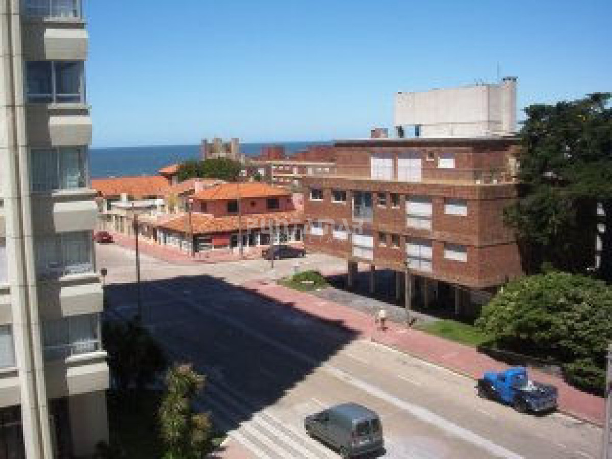 Apartamento ID.1254 - Edificio con servicio de mucamas ubicado en La Península a pasos del puerto