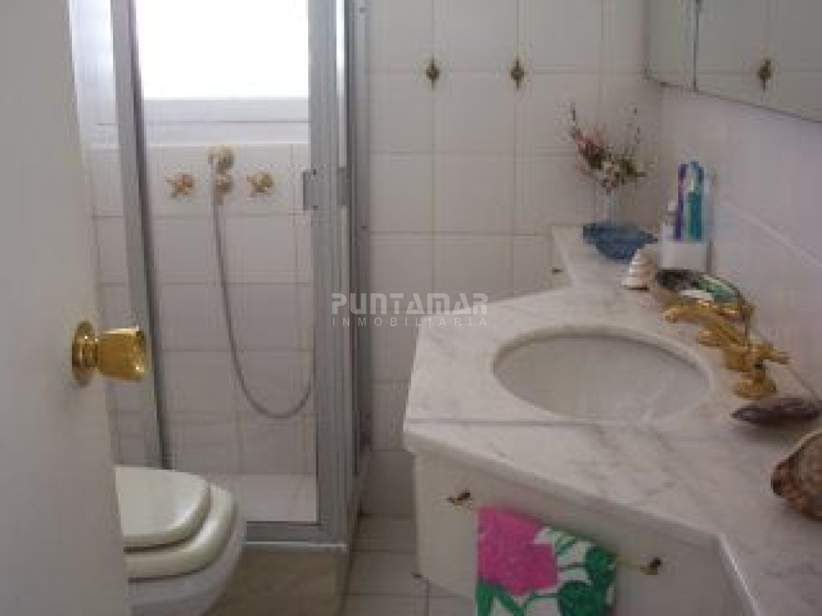 Apartamento ID.1254 - Edificio con servicio de mucamas ubicado en La Península a pasos del puerto