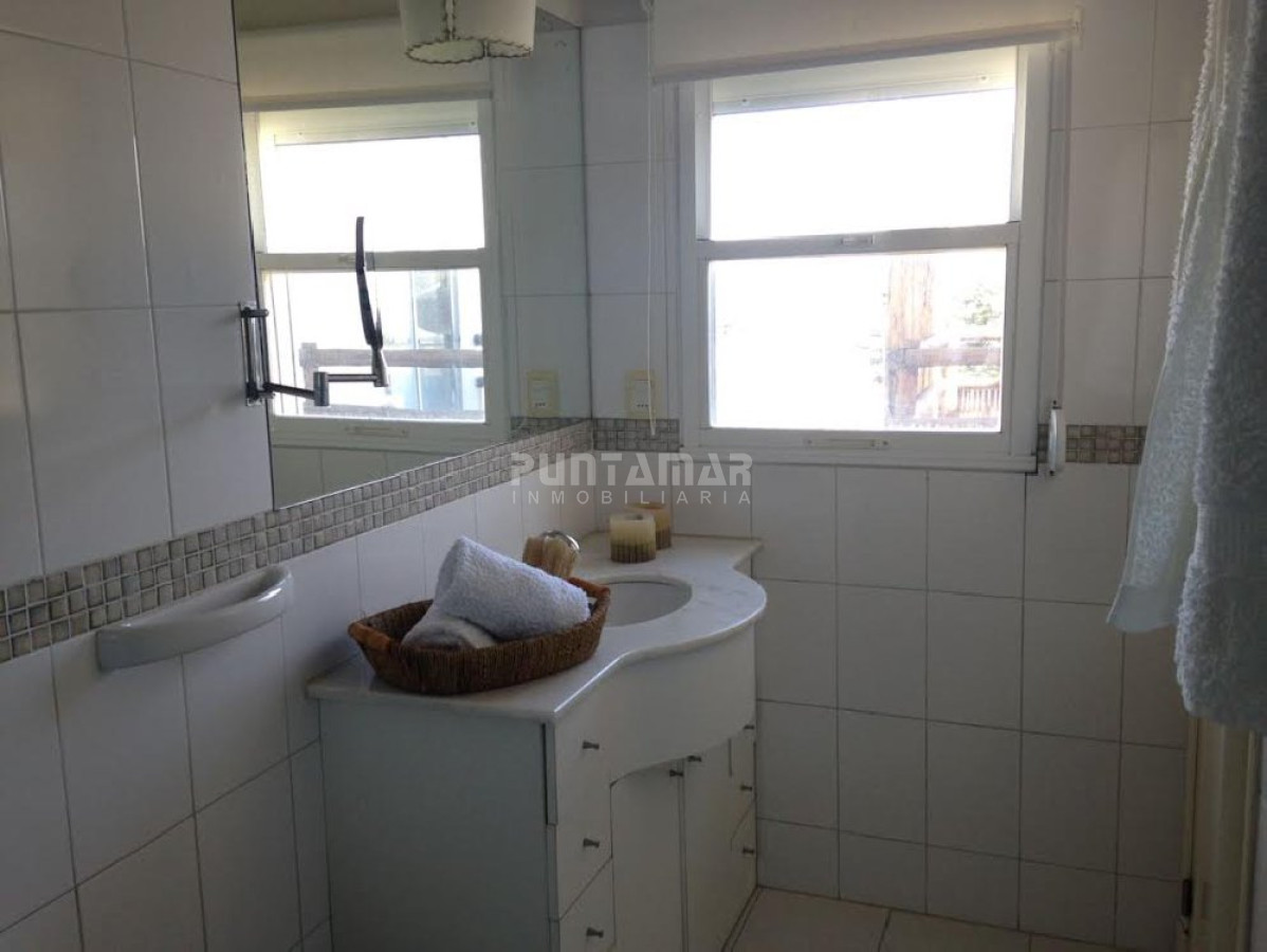 Apartamento ID.13030 - Apartamento en La Barra, 3 dormitorios *
