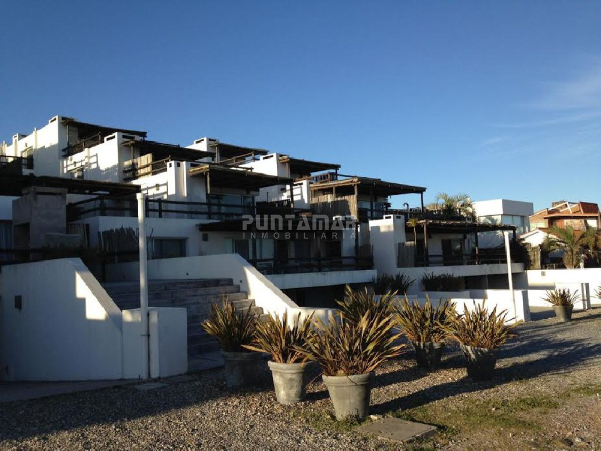 Apartamento ID.13030 - Apartamento en La Barra, 3 dormitorios *