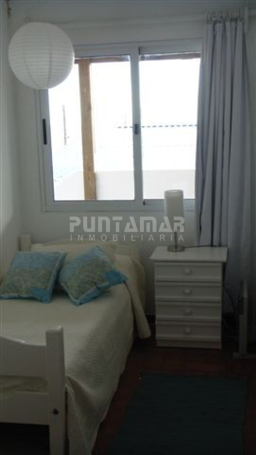 Apartamento ID.13081 - Alquiler de Apartamento en La Barra, 3 dormitorios 3 baños