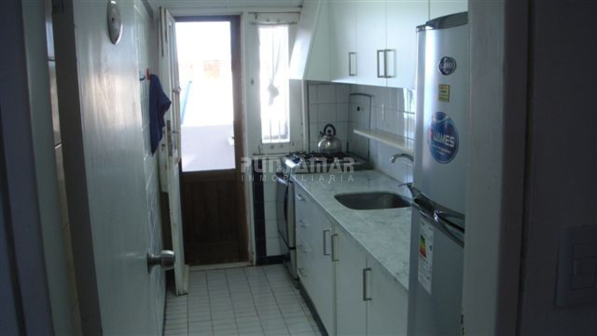 Apartamento ID.13081 - Alquiler de Apartamento en La Barra, 3 dormitorios 3 baños