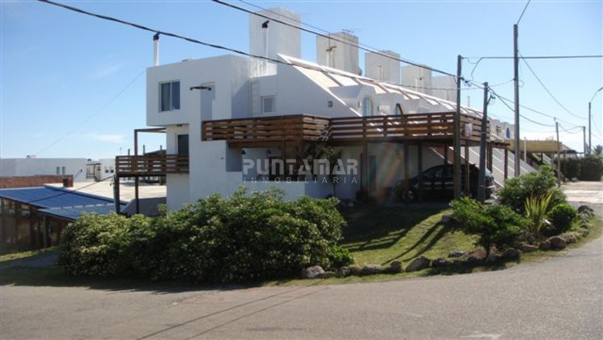 Apartamento ID.13081 - Alquiler de Apartamento en La Barra, 3 dormitorios 3 baños