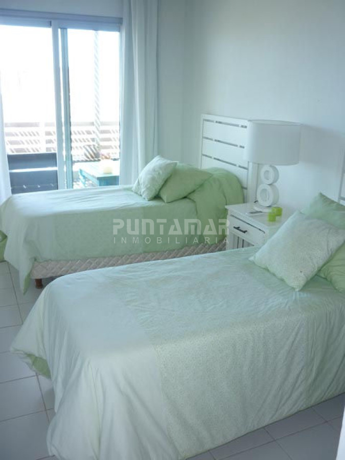 Apartamento ID.13105 - Muy lindo penthouse con gran terraza 
