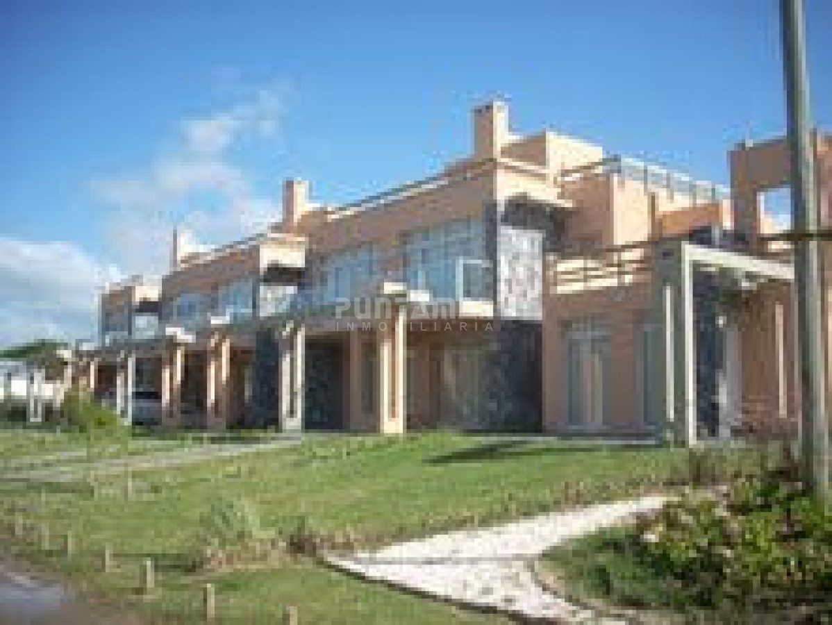 Apartamento ID.13111 - APARTAMENTO ALQUILER 3 DORMITORIOS VERANO EN MANANTIALES 