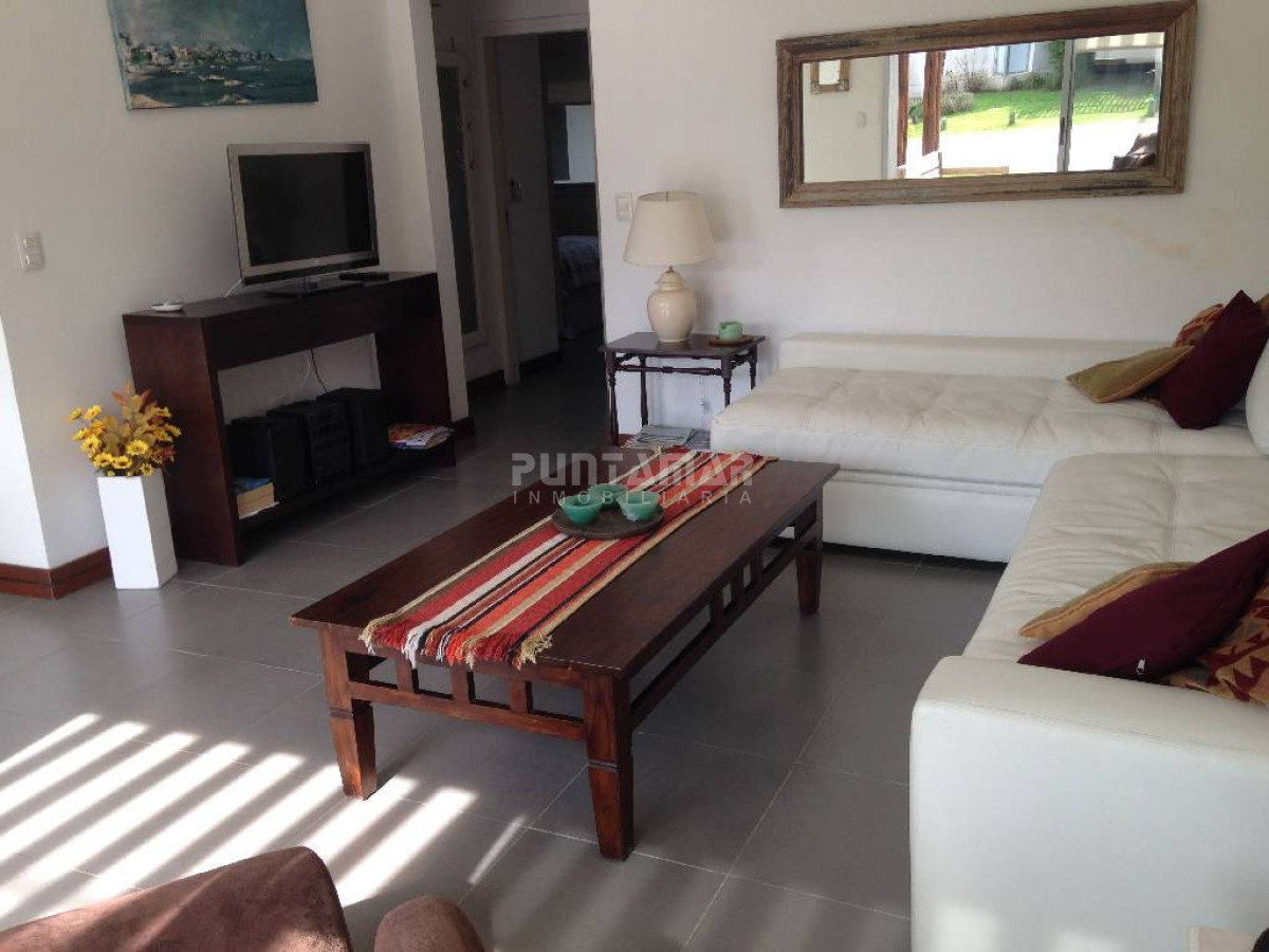 Apartamento ID.13113 - Apartamento en Manantiales, 2 dormitorios *