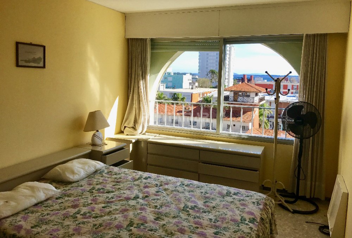 Apartamento ID.1318 - VENTA DE APARTAMENTO UN DORMITORIO Y MEDIO CON VISTAS AL MAR