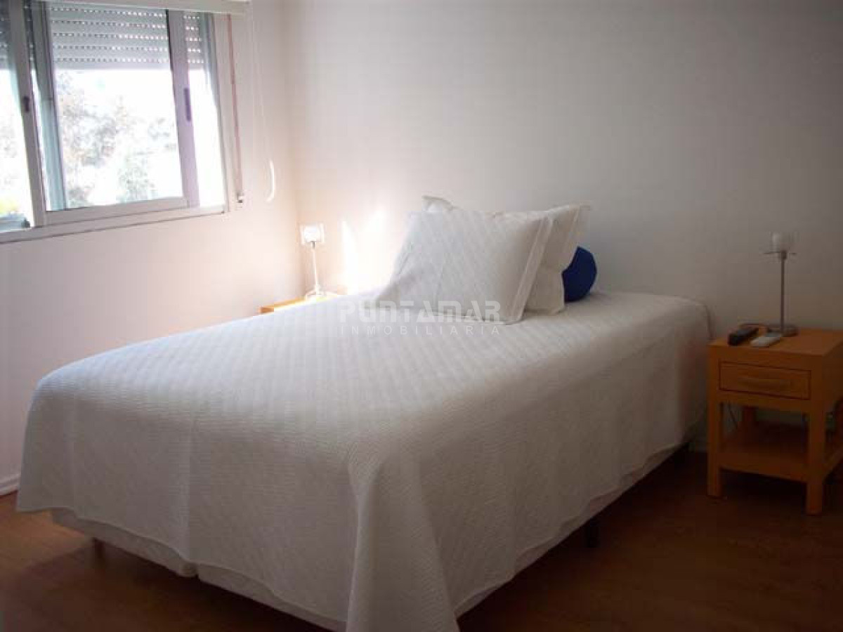 Apartamento ID.1351 - Reciclado en venta, vista al puerto