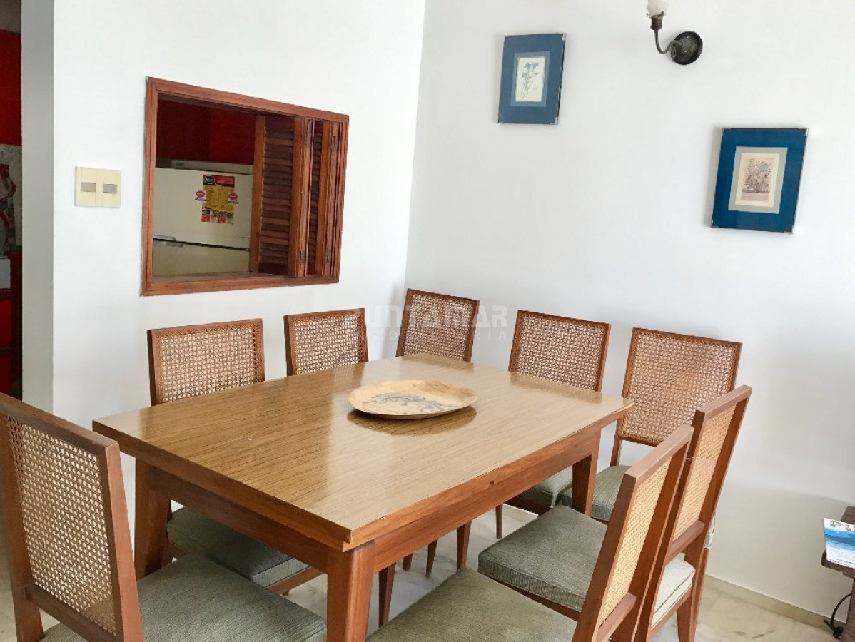 Apartamento ID.1523 - APARTAMENTO UBICADO EN PENÍNSULA  A PASOS DE GORLERO Y PLAYA, UN DORMITORIO Y MEDIO, PATIO CERRADO Y GARAGE.
