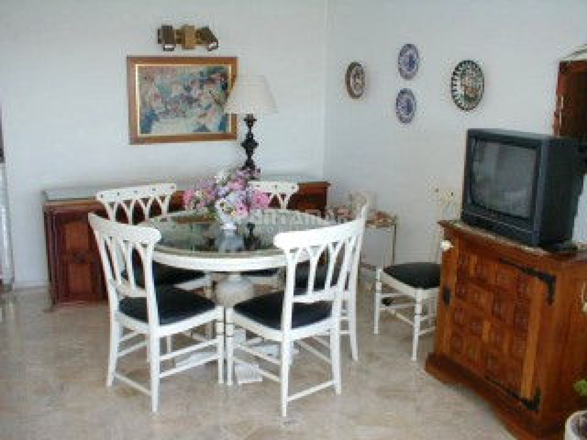 Apartamento ID.2041 - Apartamento en Mansa, 2 dormitorios *