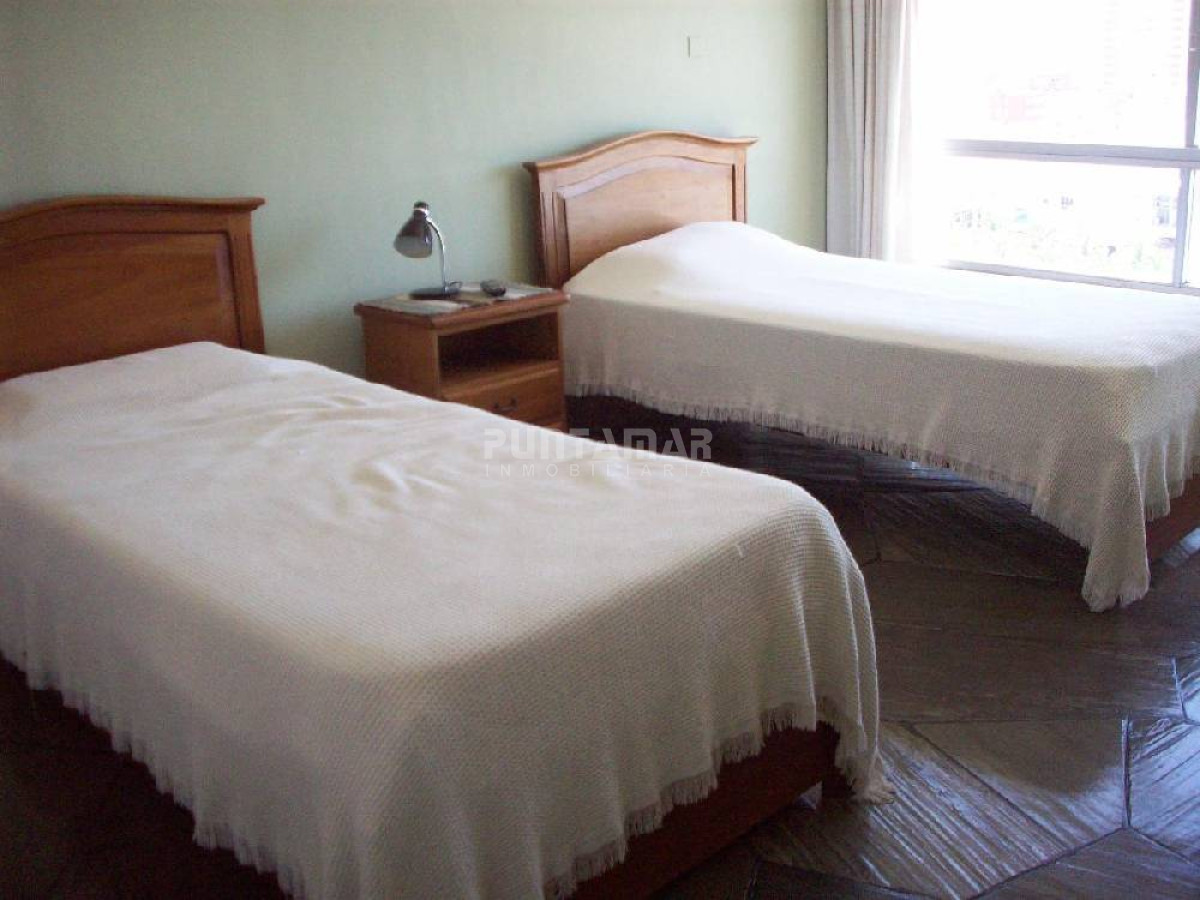 Apartamento ID.210025 - Apartamento en Peninsula, 3 dormitorios *
