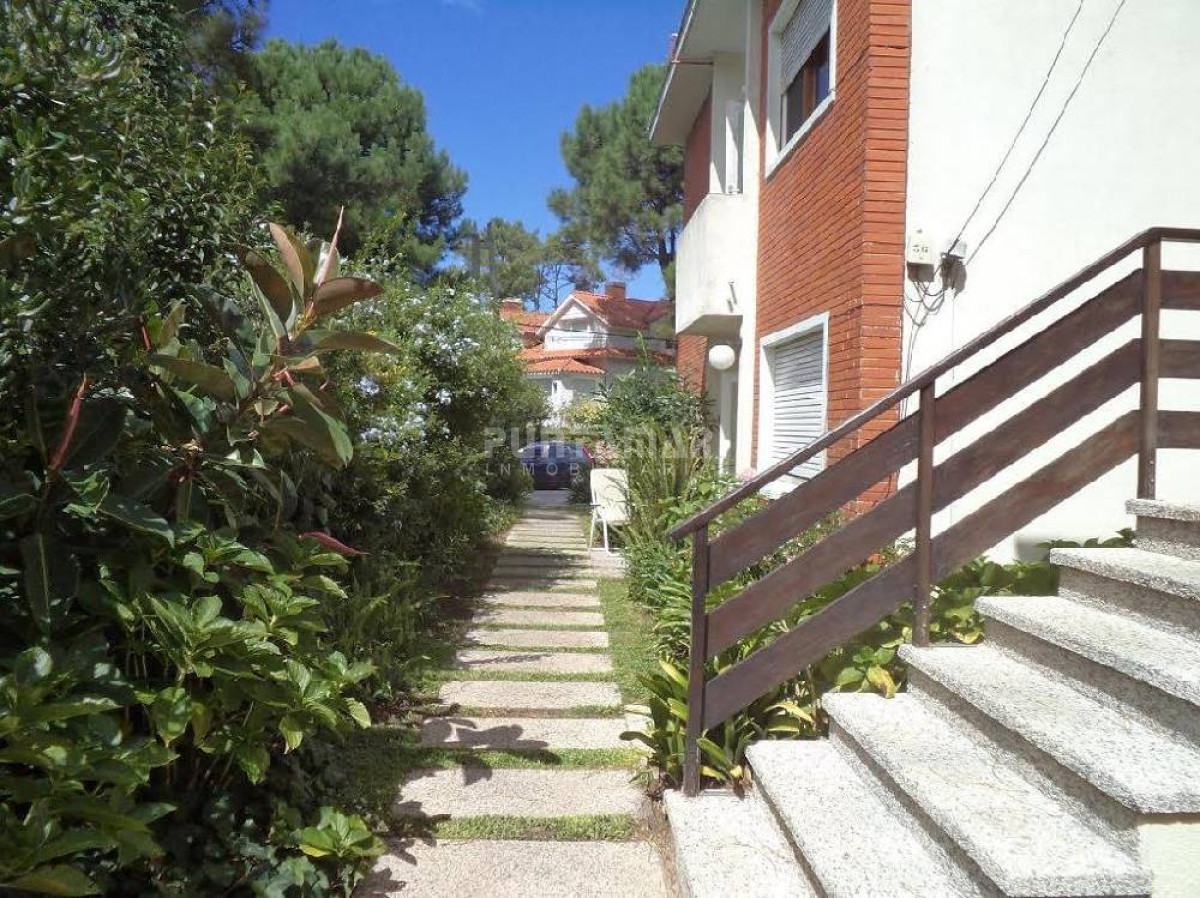 Apartamento ID.210030 - HERMOSA CASA EN ALQUILER EN PUNTA DEL ESTE 